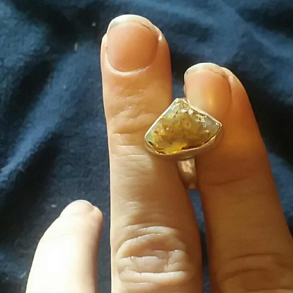 Rough opal ring - Picture 3 of 4